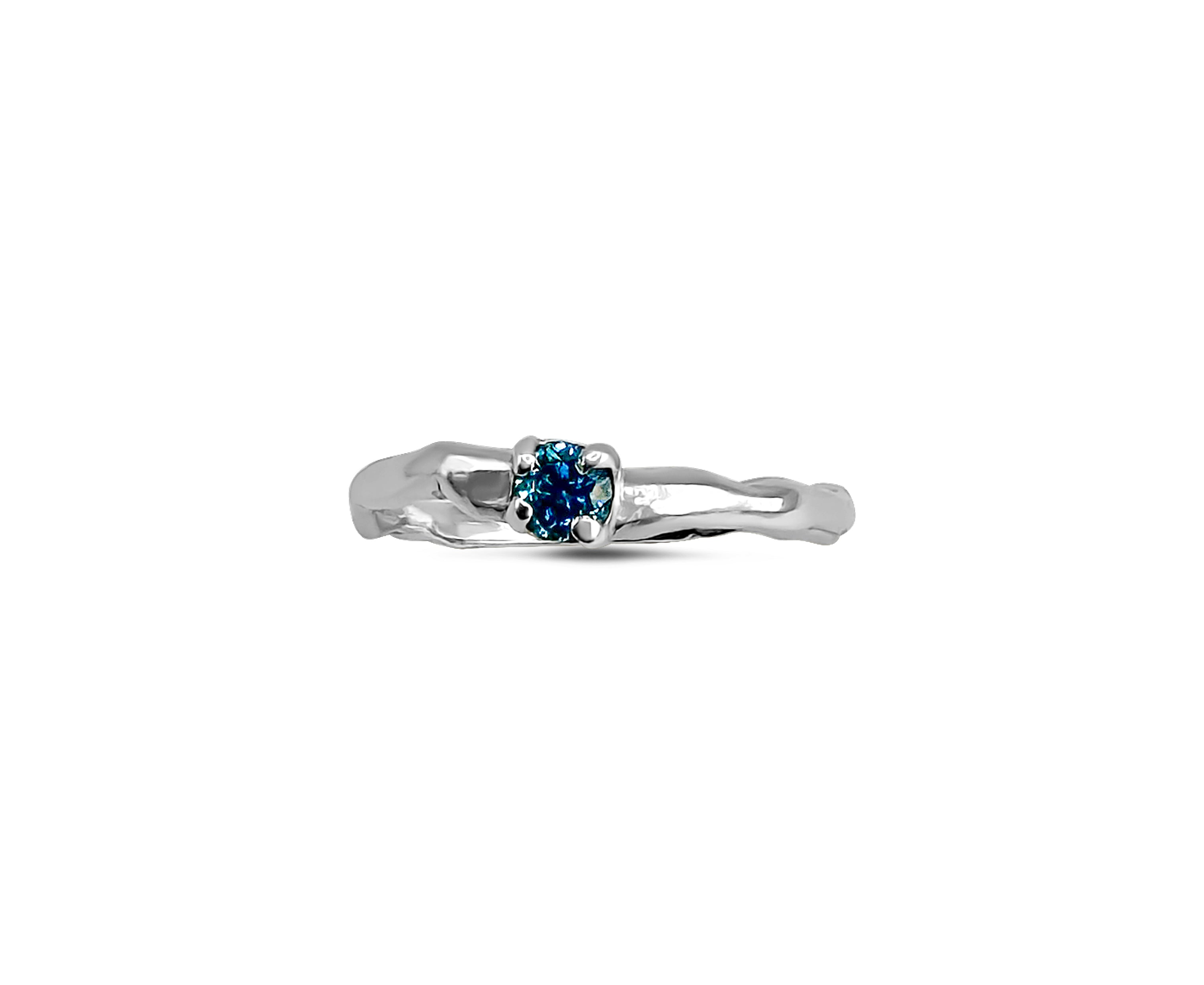 Lava Drift ring w. Blue topaz CZ stone