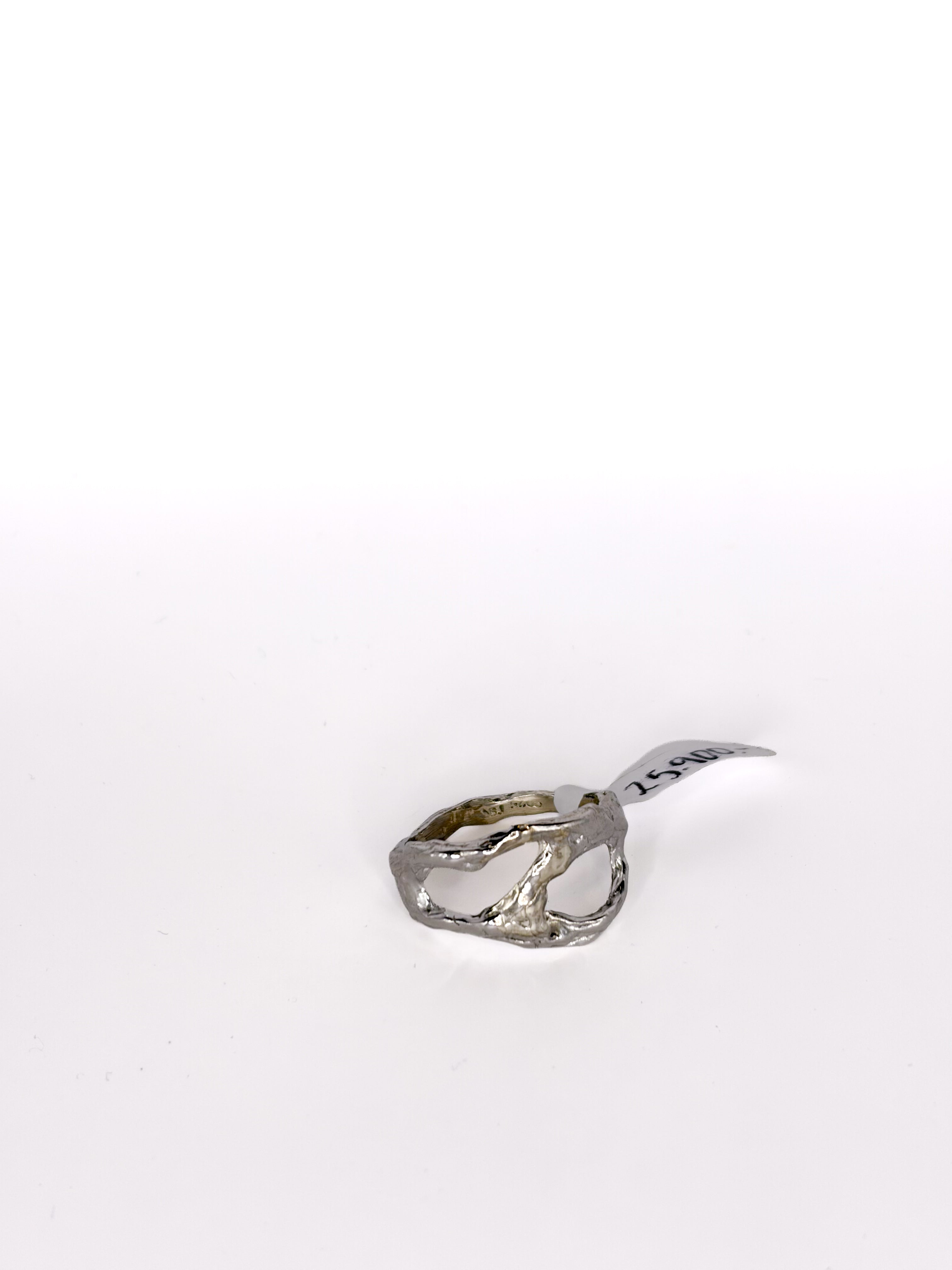One of a kind ring in recycled 925 silver with rhodium plating, size 9 US / 59mm