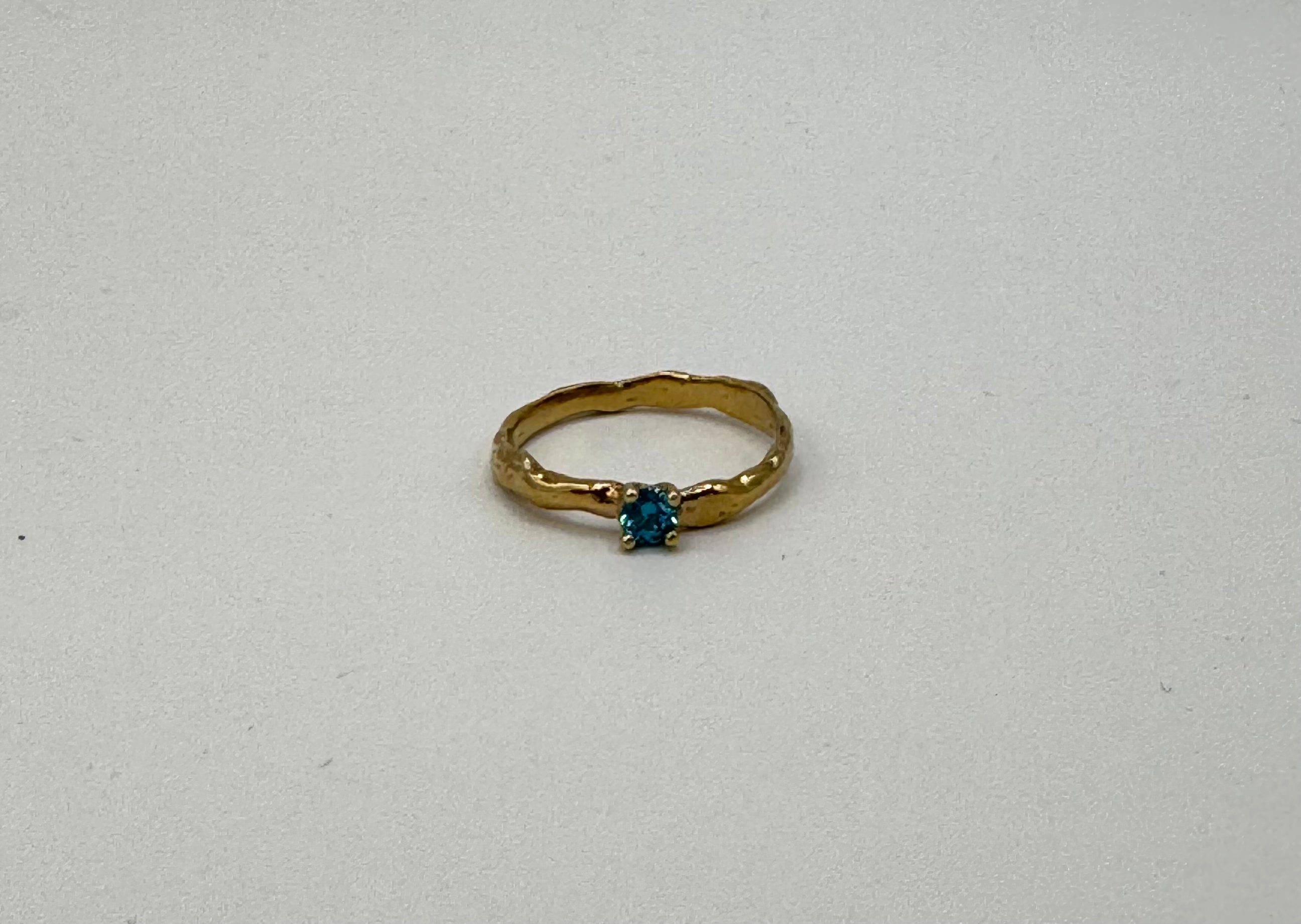 Lava Drift ring w. Blue topaz CZ stone & 18K goldplating