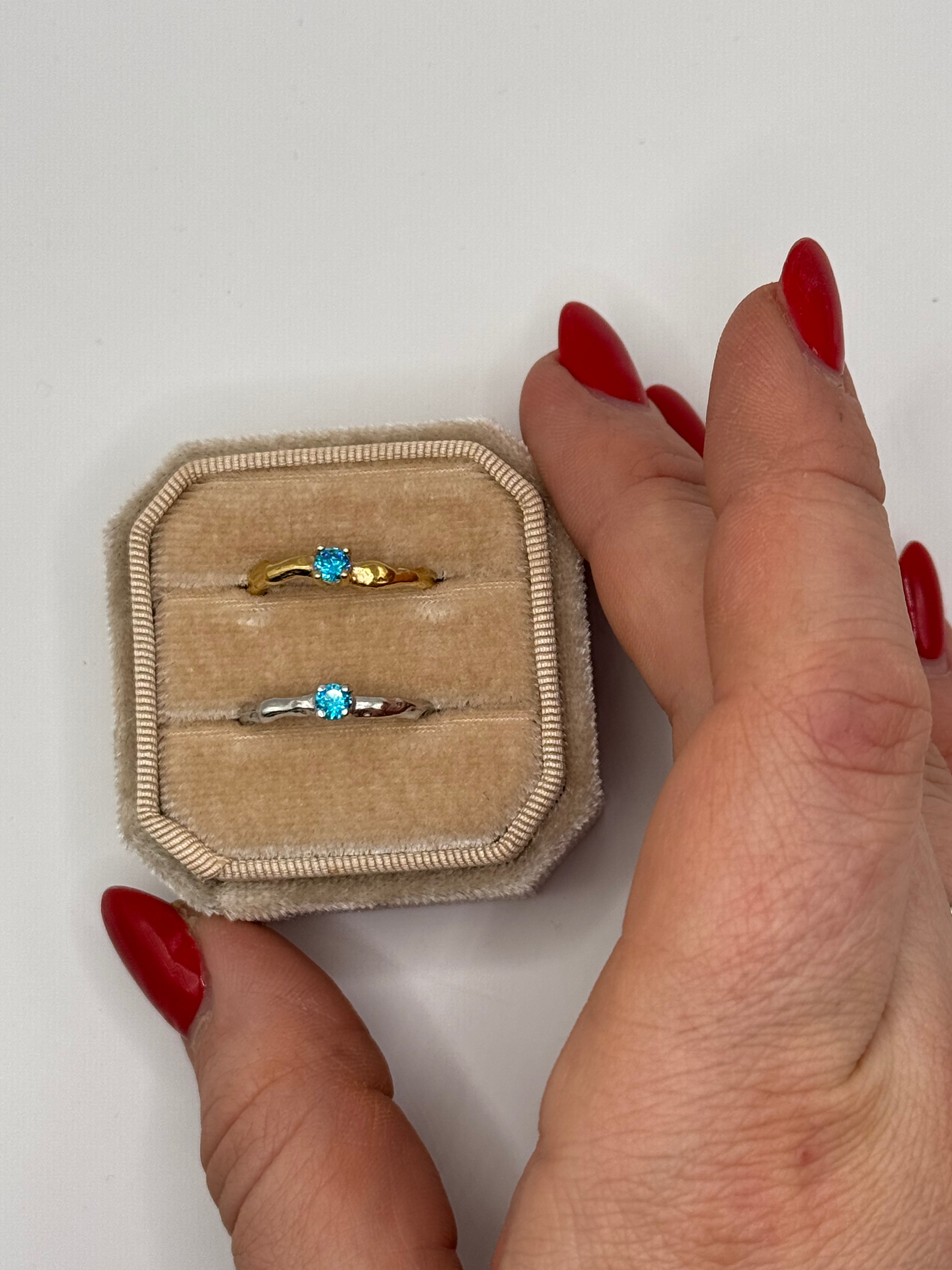 Lava Drift ring w. Blue topaz CZ stone & 18K goldplating