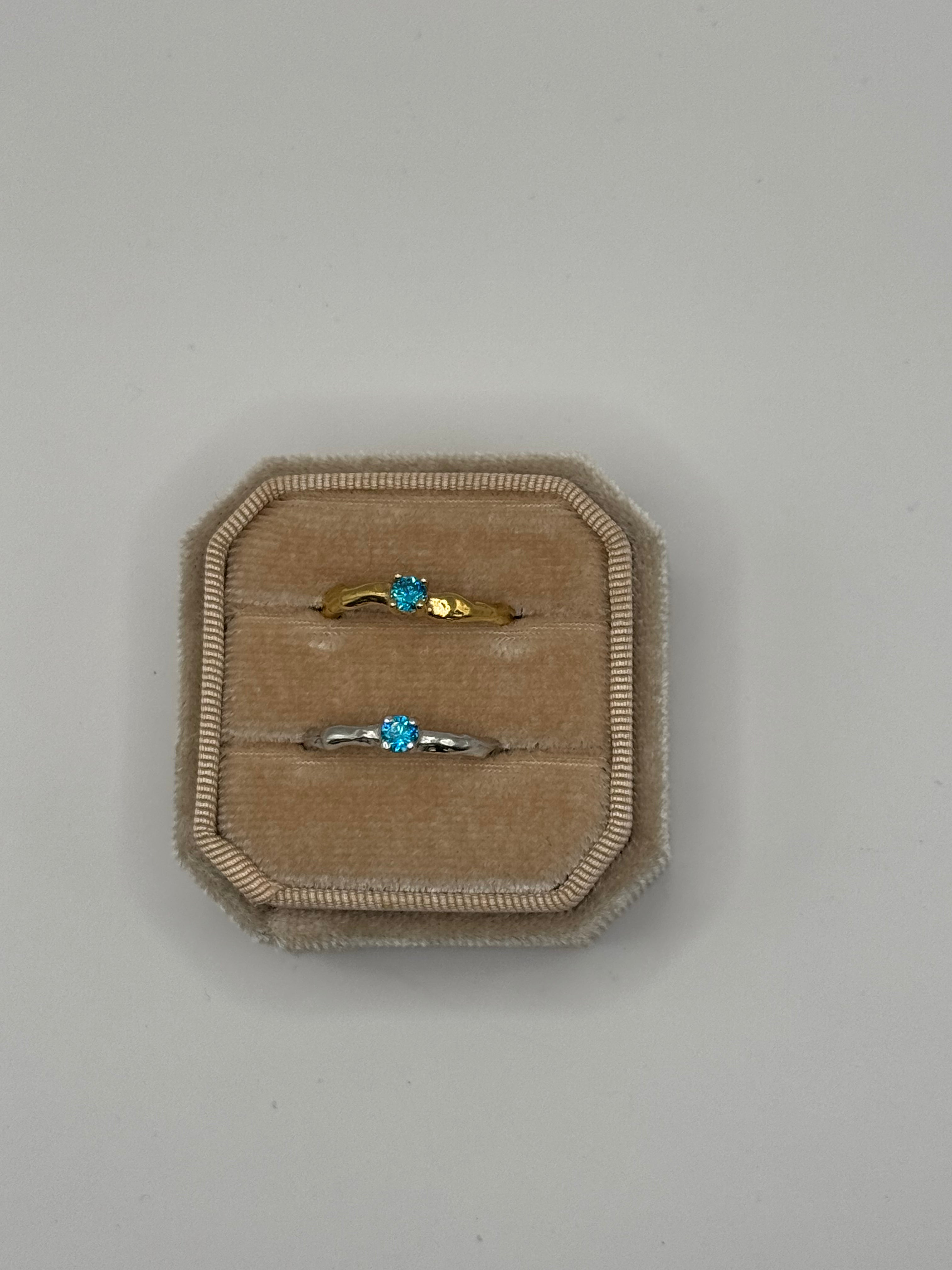 Lava Drift ring w. Blue topaz CZ stone & 18K goldplating