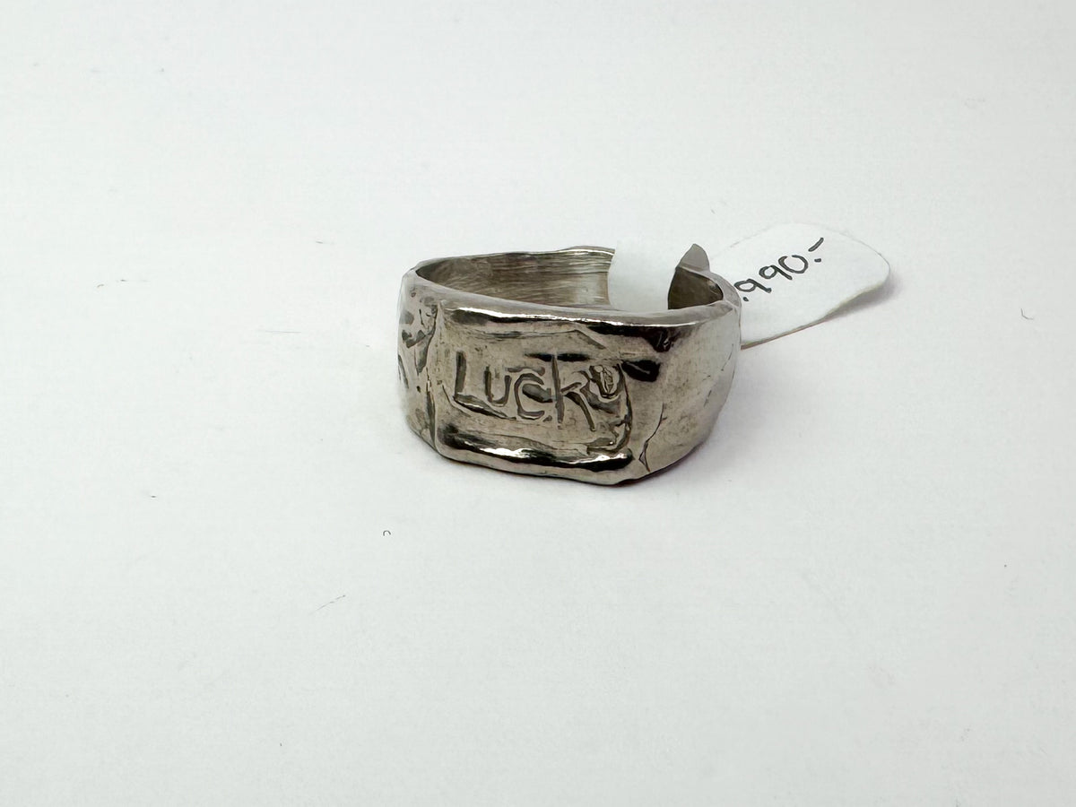 One of a kind Lucky hringur stærð 56mm