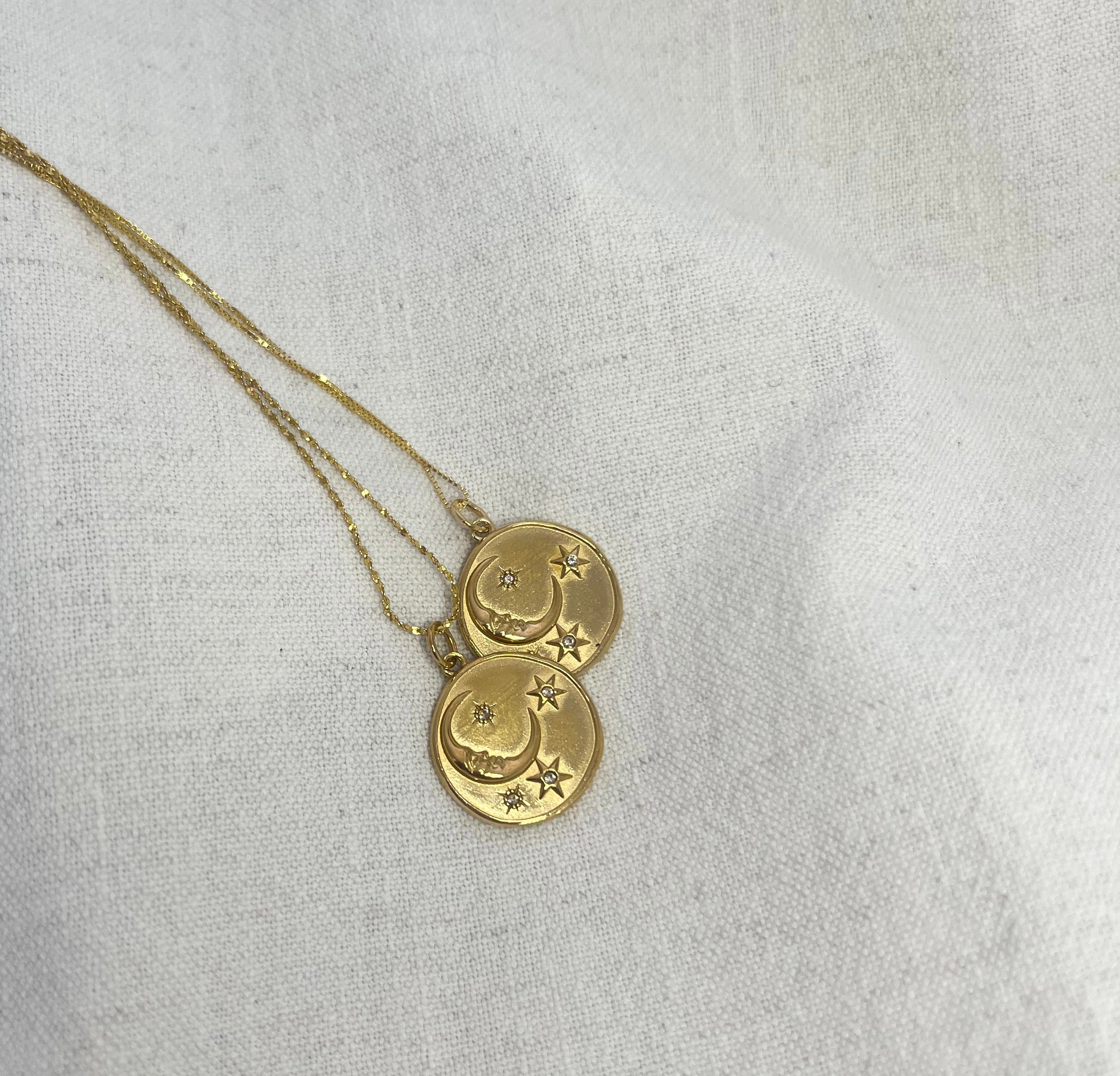 Máni pendant - 18K goldplating