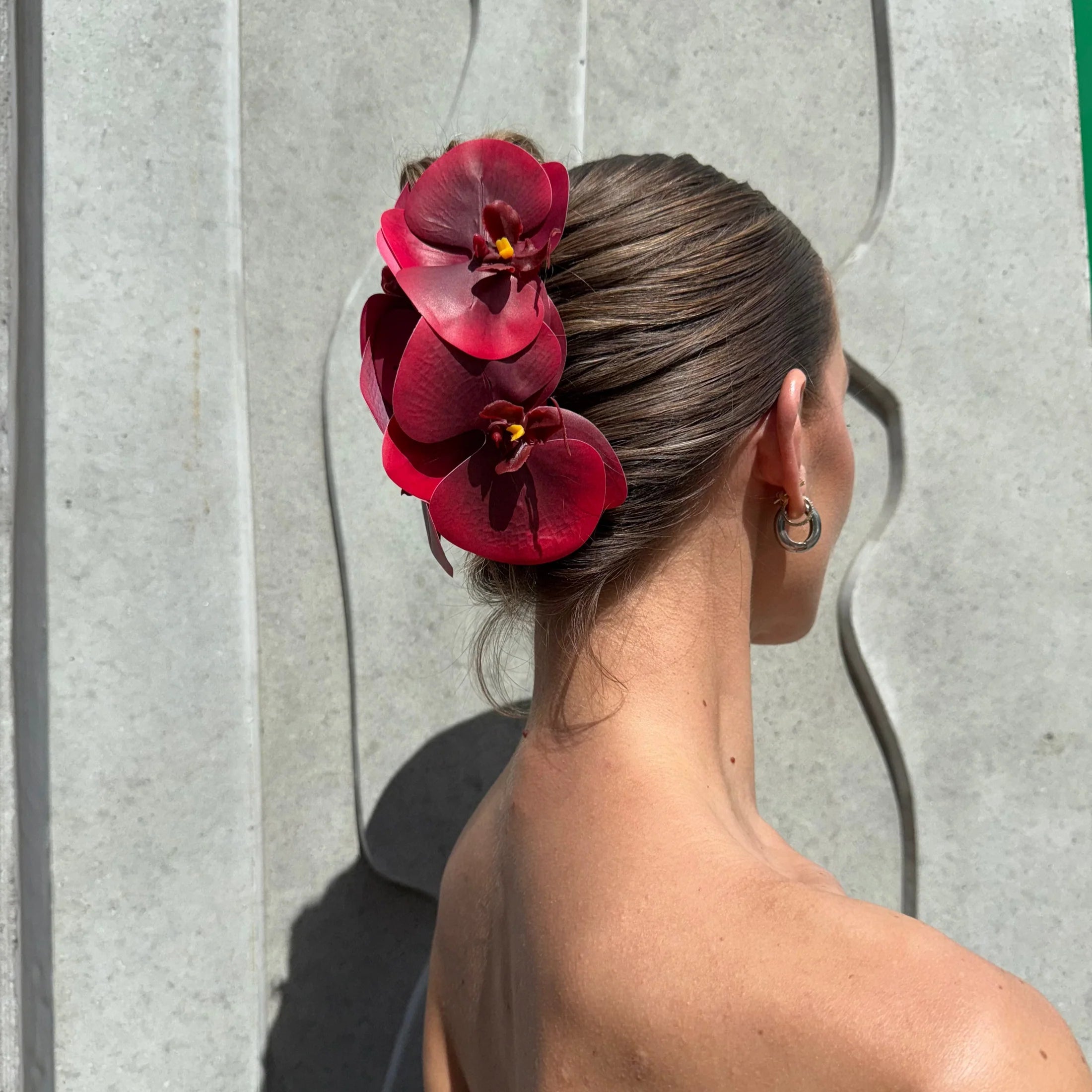 Large orchid hair clip - RED