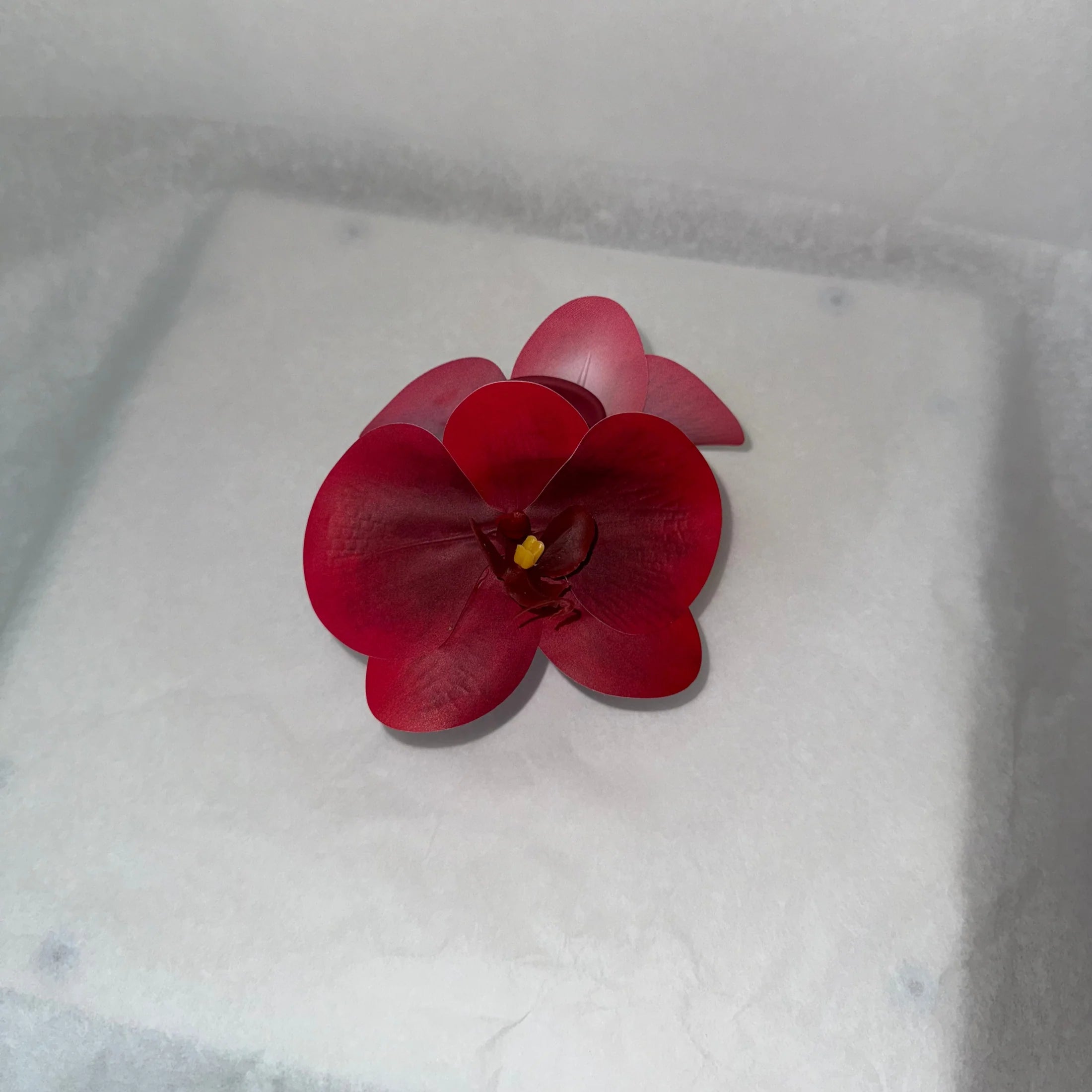 Small orchid hair clip - RED